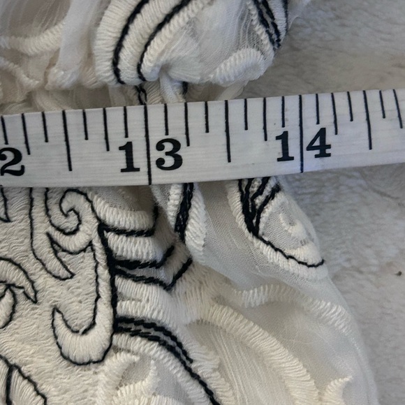Alice + Olivia Embroidered Silk Off Shoulder Janell Dress Black and Creme Size 2 - Picture 11 of 12
